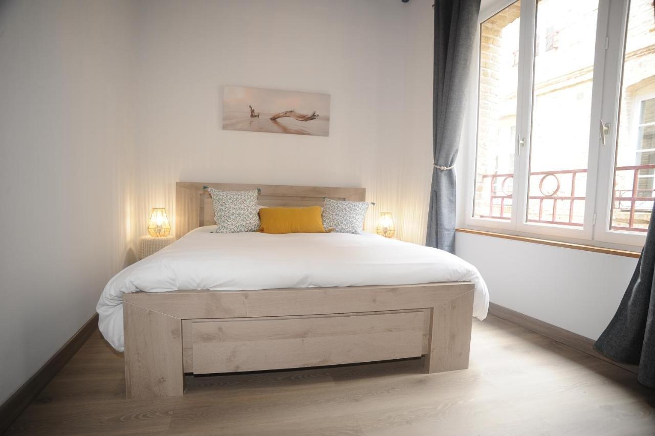 Appartement Au colombage bleu à Dieppe Extérieur photo